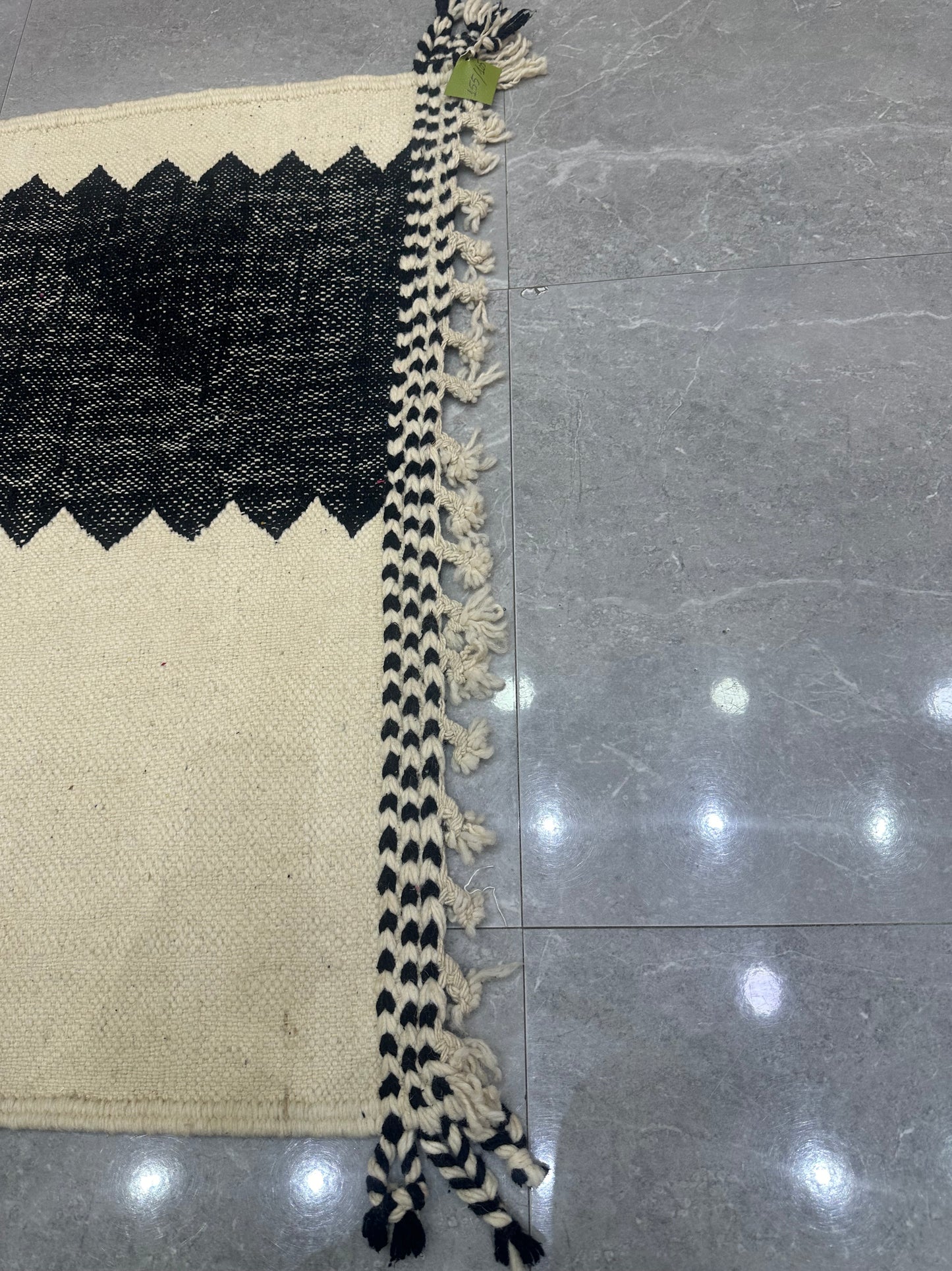 Vendor flat weave kilim