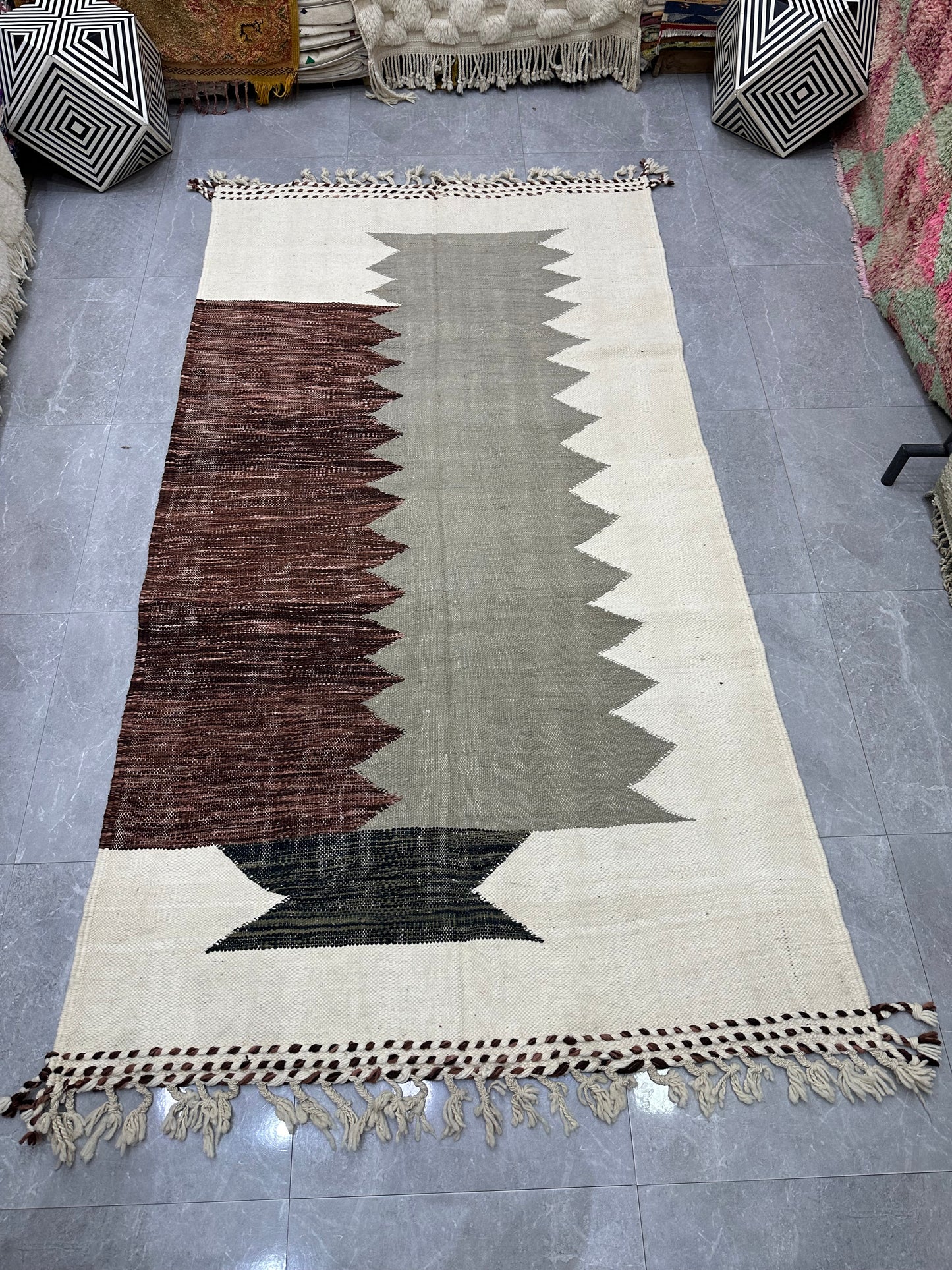 Vatin flat weave kilim