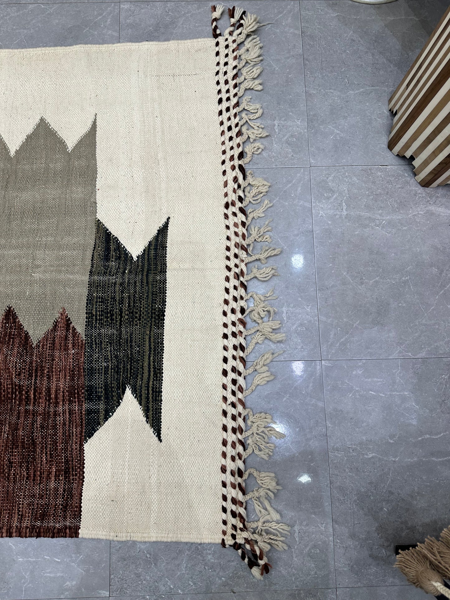 Vatin flat weave kilim