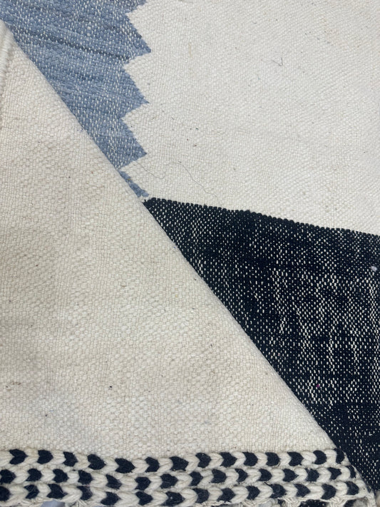 Vendor flat weave kilim