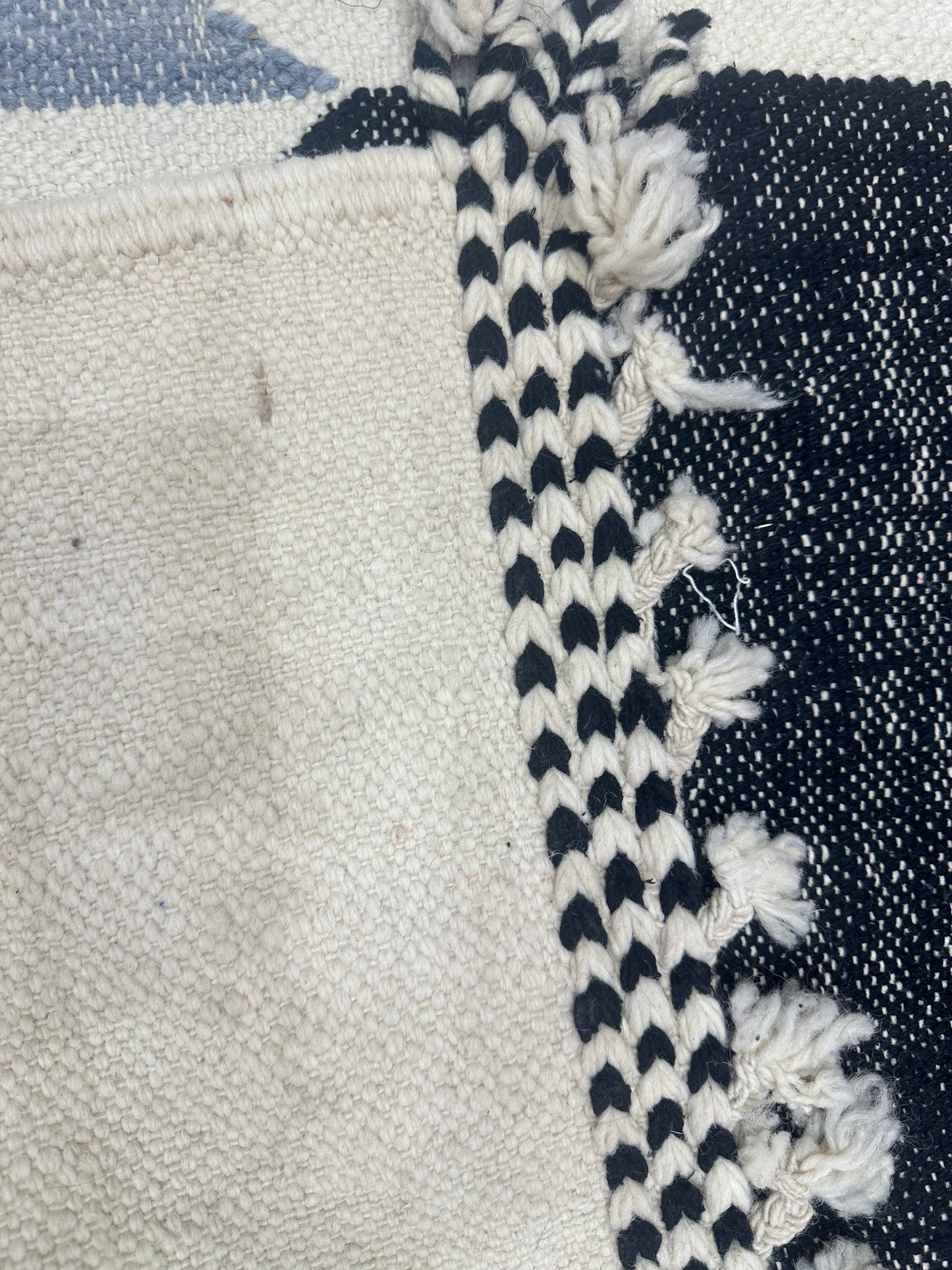 Vendor flat weave kilim