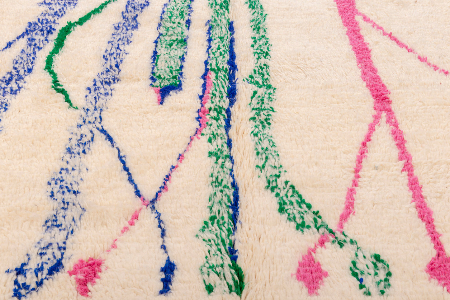 Amal vintage moroccon rug