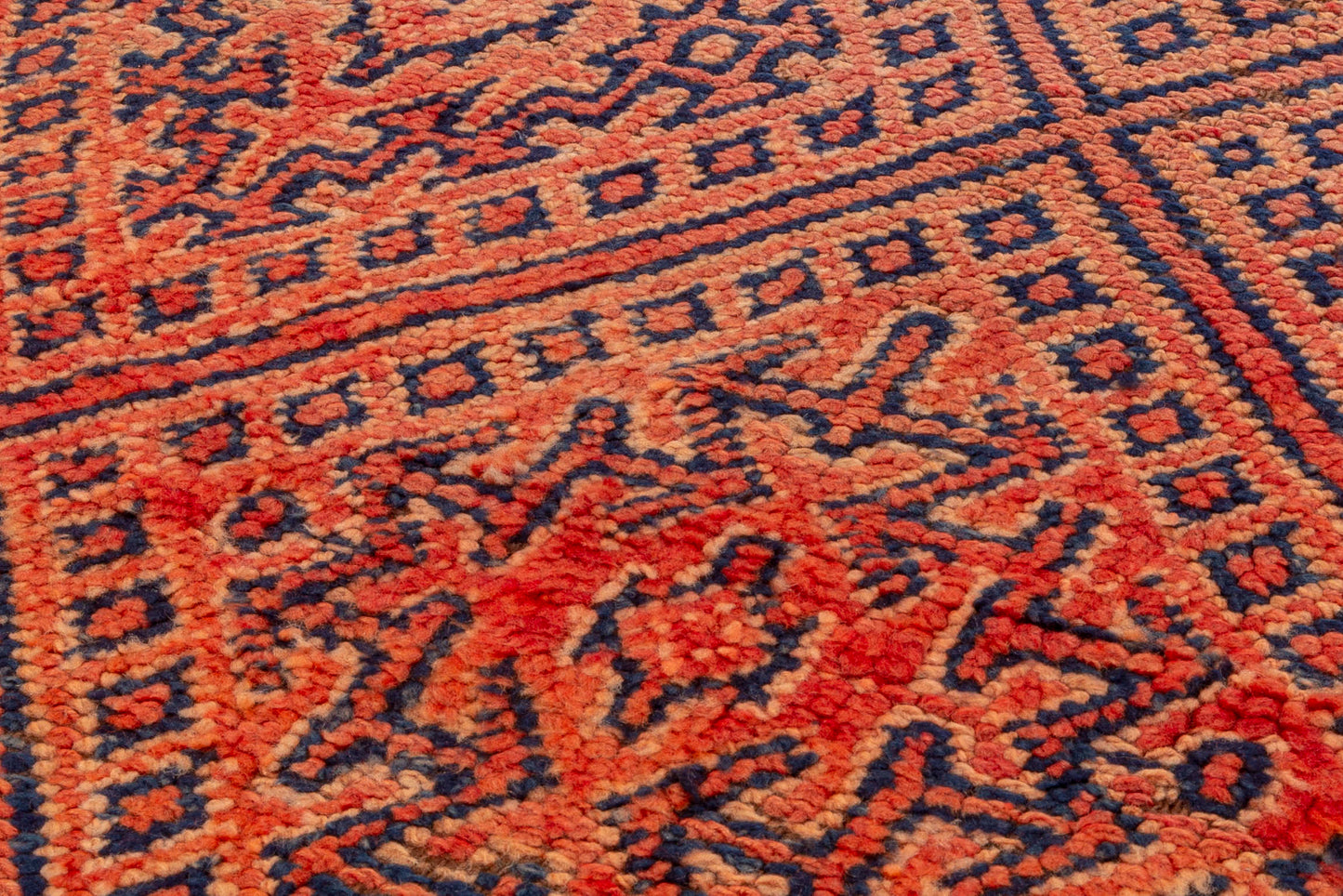 BASMA vintage moroccan rug