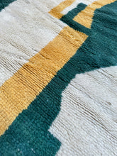 Load image into Gallery viewer, AAShka Beni MRiRT rug