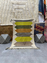 Load image into Gallery viewer, Bissui flat weave kilim