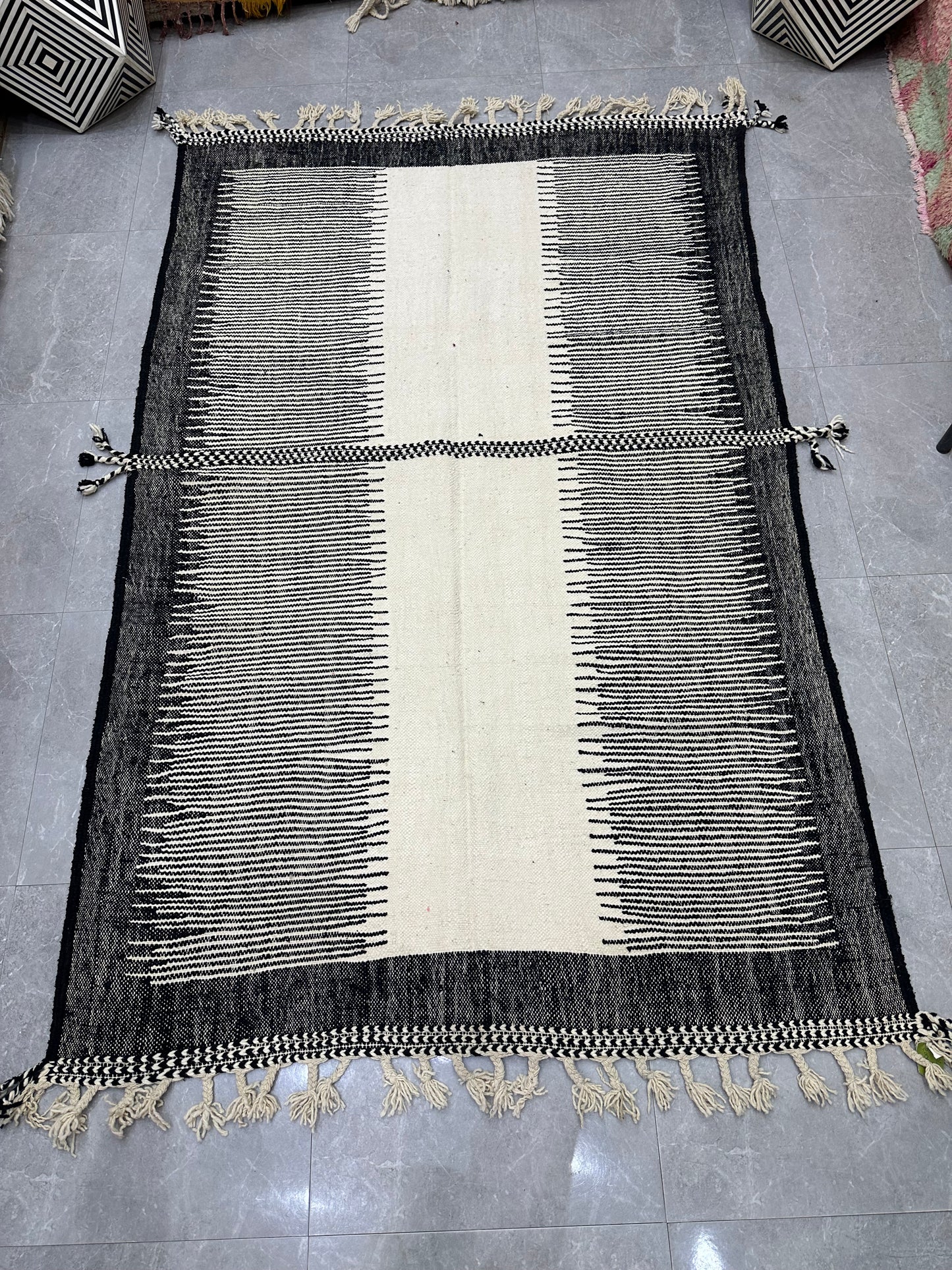 Samas flat weave kilim