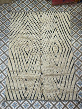 Load image into Gallery viewer, Majd  Beni Mrirtrug