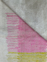 Load image into Gallery viewer, Gamit flat weave kilim