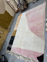 Load image into Gallery viewer, Meryem  BENi Mrirt rug