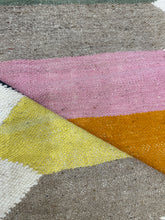 Load image into Gallery viewer, Sghir flat weave kilim