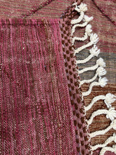 Load image into Gallery viewer, Finin flat weave kilim