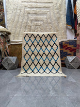 Load image into Gallery viewer, Kamaritch Beni ourain  rug