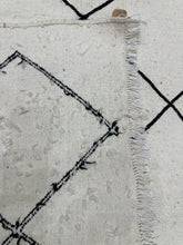 Load image into Gallery viewer, Lamin flat weave kilim