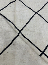 Load image into Gallery viewer, Tazine flat weave kilim