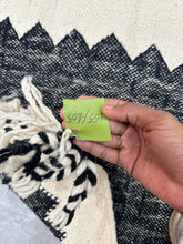 Load image into Gallery viewer, Vendor flat weave kilim