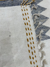 Load image into Gallery viewer, Kadi flat weave kilim