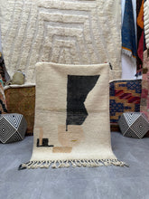 Load image into Gallery viewer, Dikin Beni ourain  rug