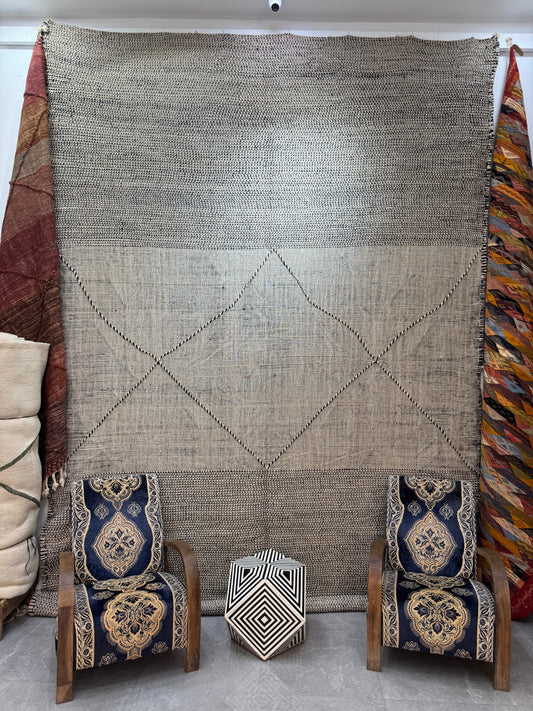 Handwoven Moroccan Flat Weave Rug – Natural Beige &
