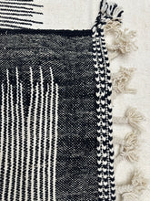 Load image into Gallery viewer, Samas flat weave kilim