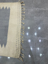 Load image into Gallery viewer, Bendro flat weave kilim