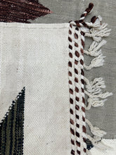 Load image into Gallery viewer, Vatin flat weave kilim