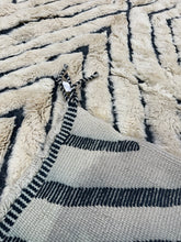 Load image into Gallery viewer, Majd  Beni Mrirtrug