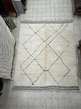 Load image into Gallery viewer, AQUA BENI MRIRT RUG