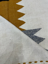 Load image into Gallery viewer, Kadi flat weave kilim