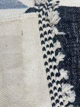 Load image into Gallery viewer, Vendor flat weave kilim