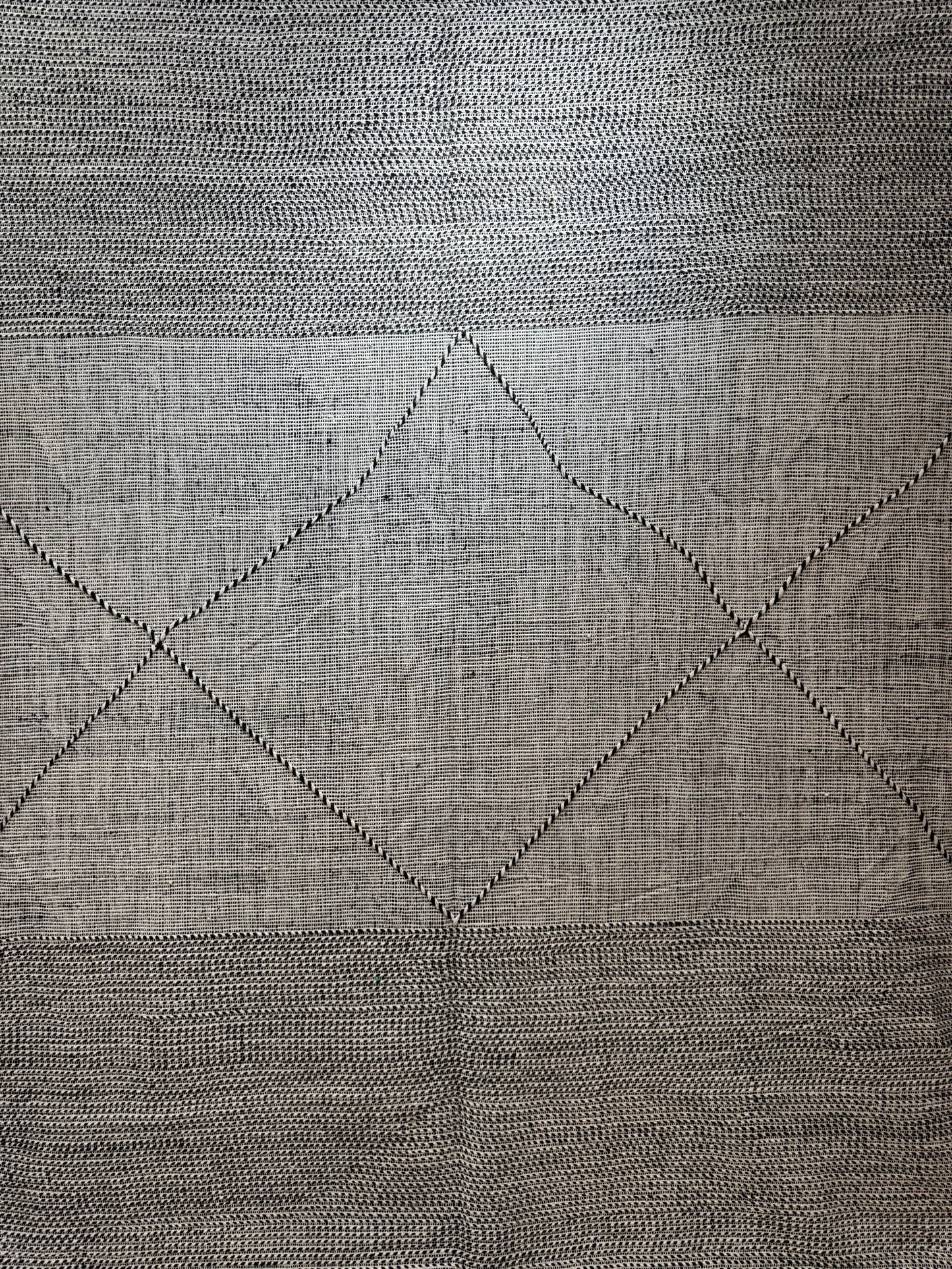 Handwoven Moroccan Flat Weave Rug – Natural Beige &