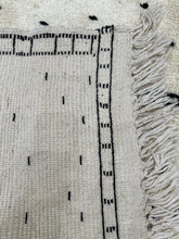 Load image into Gallery viewer, Sarit Beni ourain  rug