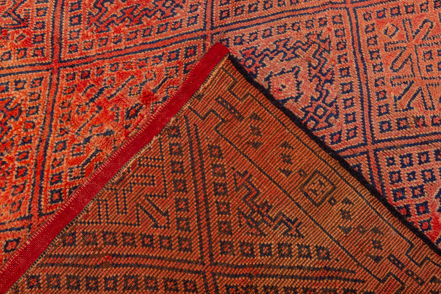 BASMA vintage moroccan rug