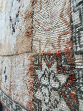 Load image into Gallery viewer, YAHYYA boujaad  rug