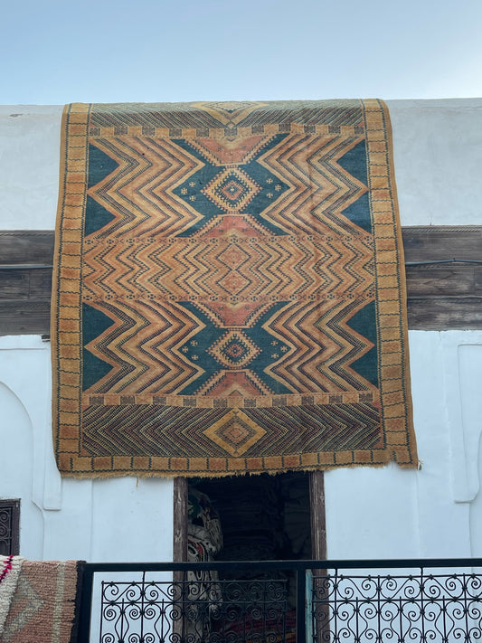 MEHRI rare Taznakht rug