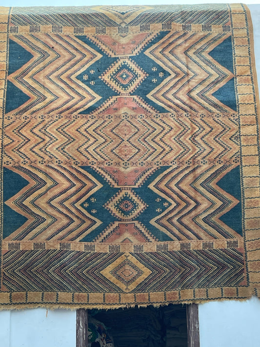 MEHRI rare Taznakht rug