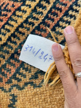Load image into Gallery viewer, MEHRI rare Taznakht rug