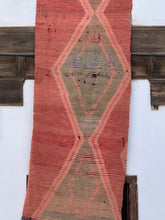 Load image into Gallery viewer, BELDI BOUJAAD RUNNER