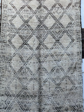 Load image into Gallery viewer, Khmisat Beni ourain