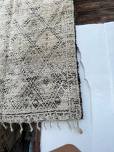 Load image into Gallery viewer, Khmisat Beni ourain