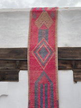 Load image into Gallery viewer, Nejma boujaad runner