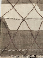 Load image into Gallery viewer, Aziz killim