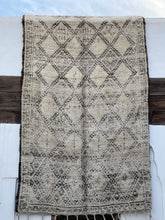 Load image into Gallery viewer, Khmisat Beni ourain