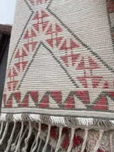 Load image into Gallery viewer, Aghbalo Beni ourain